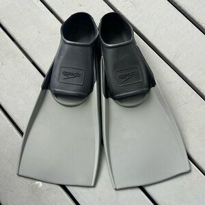 SPEEDO Gray Swim Fins men’s XL shoes sz 10-11  Item 10783 Rubber